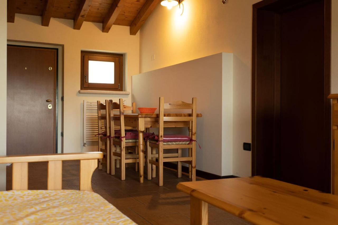 La Fiocchina - Magic Place - Apartments & Studios In Garda Lake - Countryside Farmhouse, Inside The Middle Of The Lake サロ エクステリア 写真