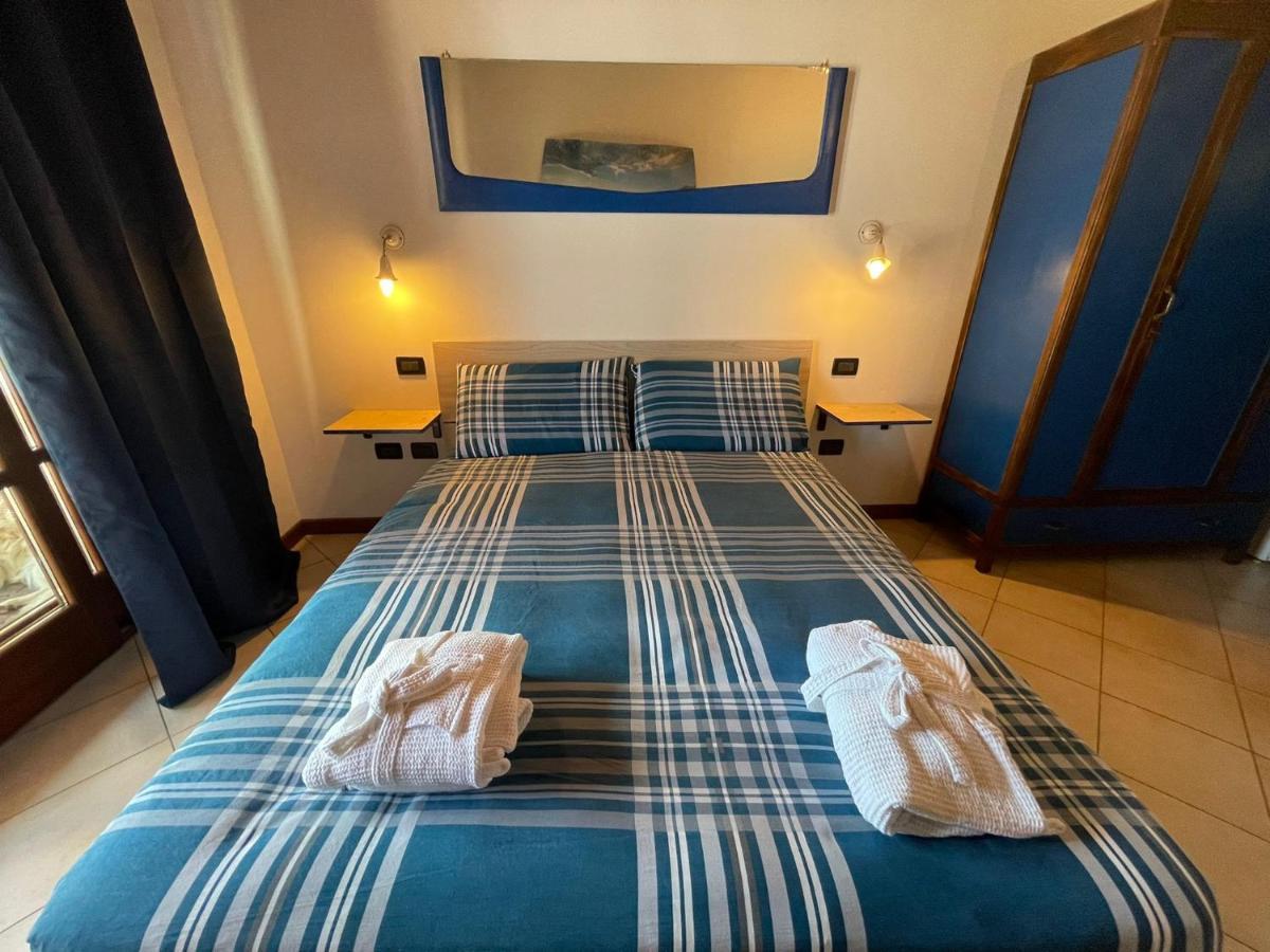 La Fiocchina - Magic Place - Apartments & Studios In Garda Lake - Countryside Farmhouse, Inside The Middle Of The Lake サロ エクステリア 写真