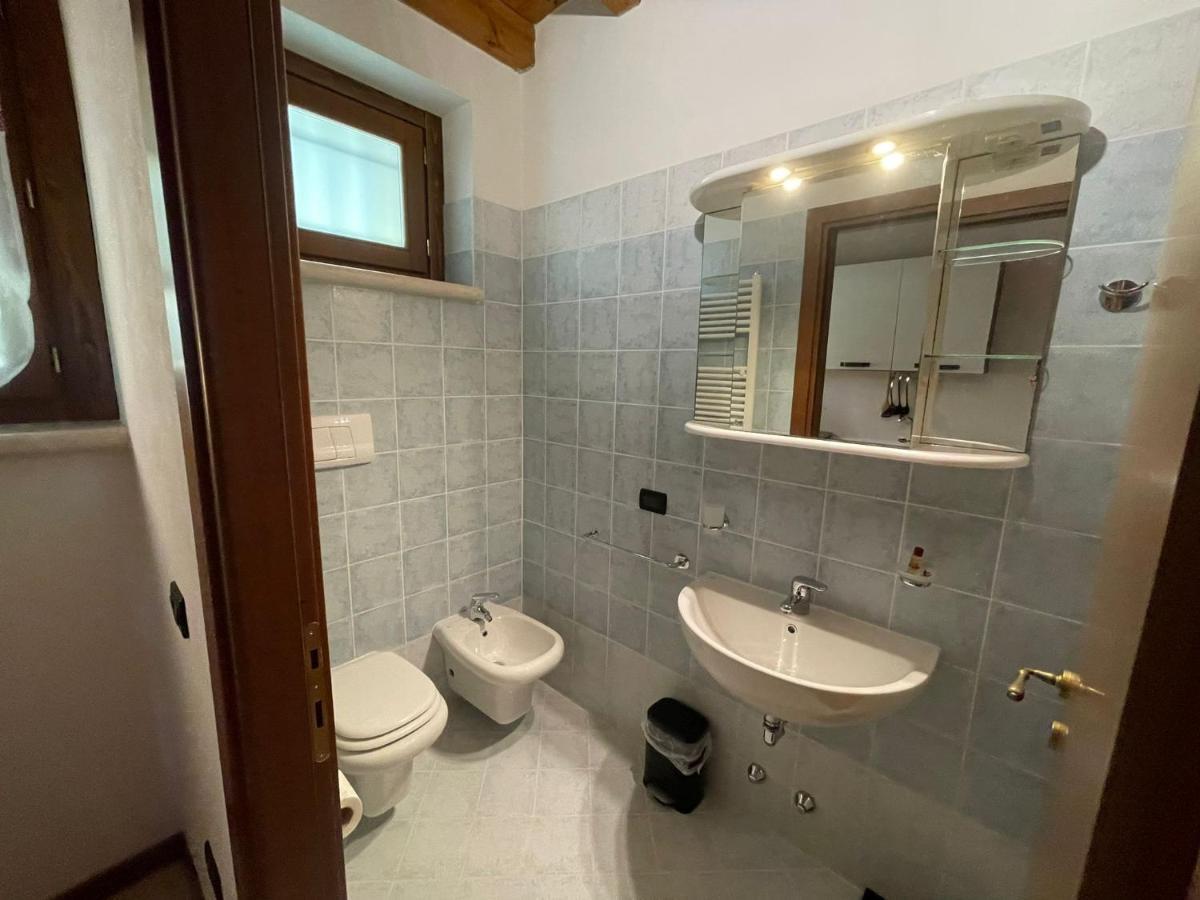 La Fiocchina - Magic Place - Apartments & Studios In Garda Lake - Countryside Farmhouse, Inside The Middle Of The Lake サロ エクステリア 写真